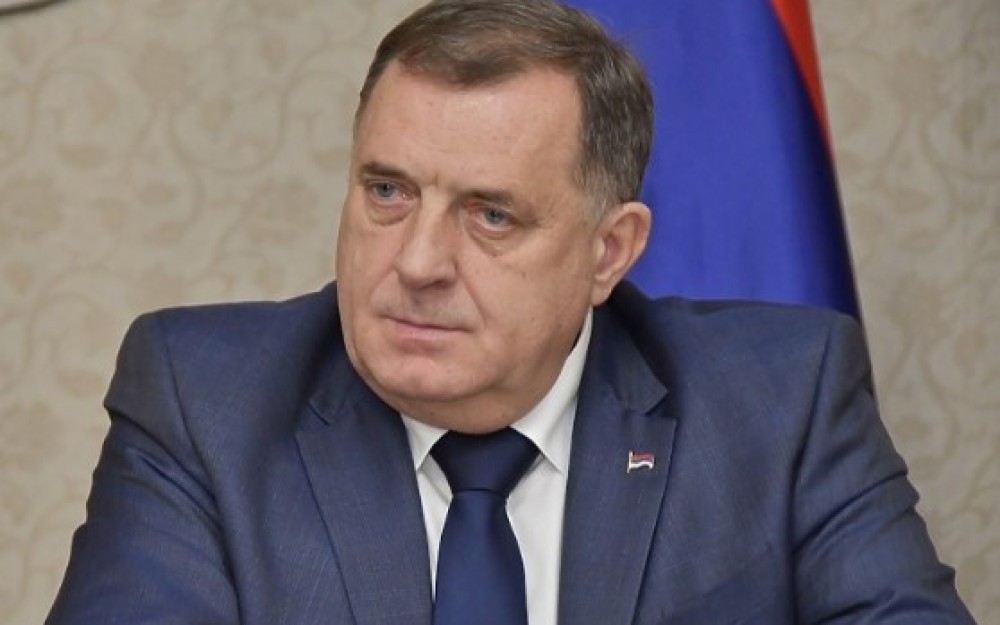 ‘NA VLAST JE DOŠAO NA TENKOVIMA NATO-a, USKORO BI NA NJIMA MOGAO OTIĆI!’ Na pomoli su oštre promjene: Dodik se previše zaigrao odlikovanjem Putina