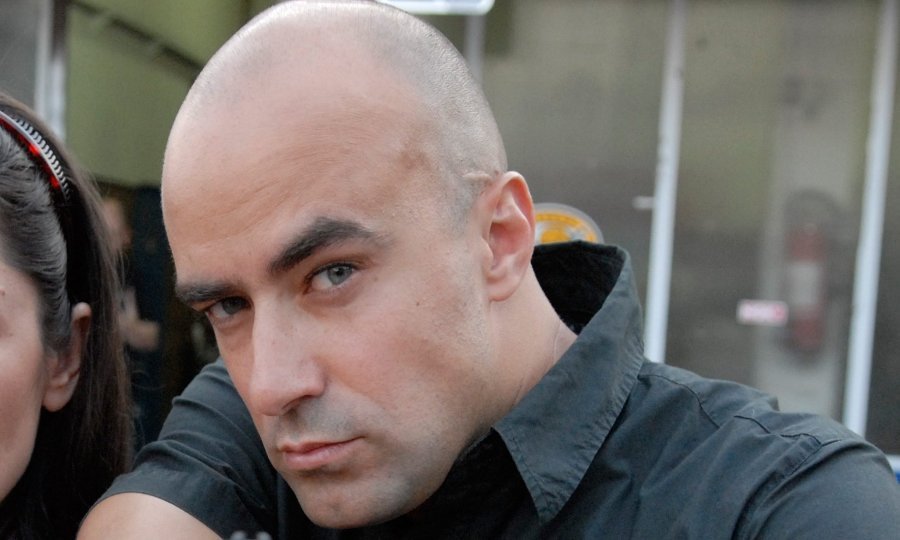 Demantij članka: IZVANREDNA PRESICA U POLICIJI: Iznijeli detalje incidenta u kojem je teško pretučen bivši policajac i zvijezda serije ‘KT2’