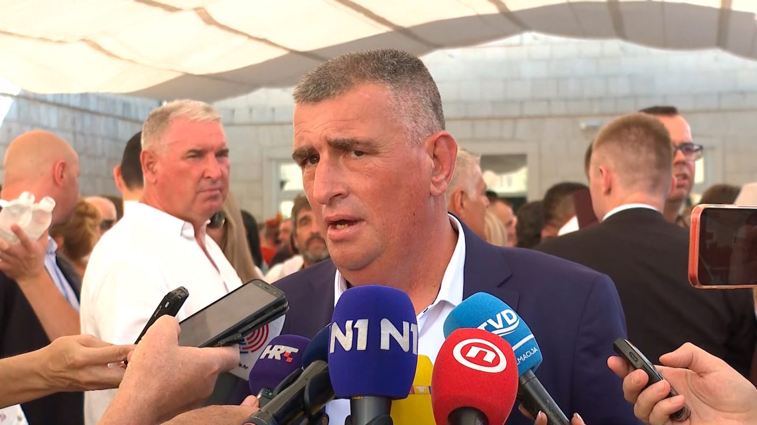 ‘MA KOME SI TI ZAPOVIJEDAO, AJ RECI MI?!’ Bulj u sudskoj bitki: ‘Nemaš veze s Domovinskim ratom, ‘92. si otiša u mirovinu’