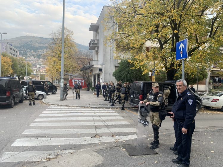 MOSTAR: Policija spriječila nove tučnjave hrvatskih i bošnjačkih navijačkih skupina
