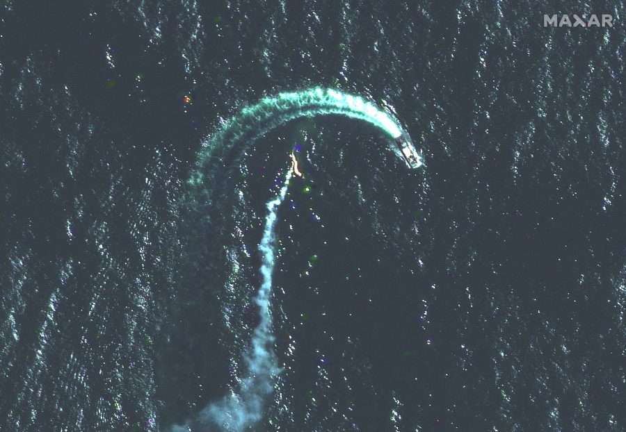 Objavljene satelitske slike sa Zmijskog otoka, snimljen raketni napad?