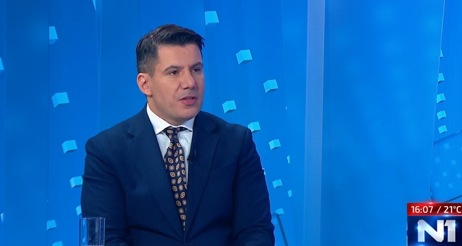 Grmoja zaziva vojsku, a nositi pušku nije htio: ‘Kosio je travu, prao auto ravnatelju i javljao se na telefon’