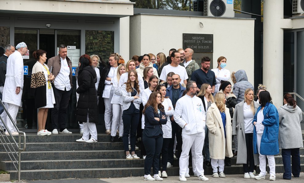 DRUGI DAN ŠTRAJKA   Koliko uopće medicinskog osoblja štrajka, Beroš iznio brojke: 'Mnogi simpatiziraju štrajk'