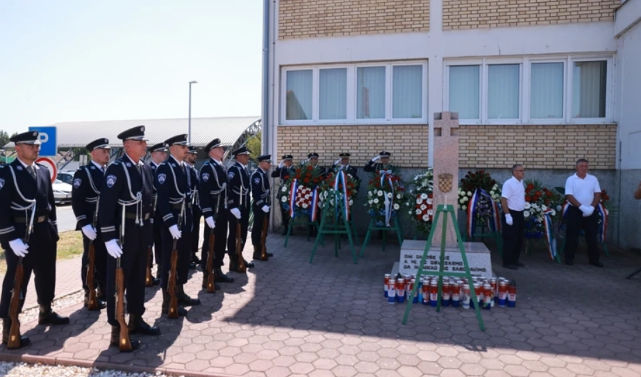 16. kolovoza 1991. – Baranja pod minobacačima: nakon Belog Manastira napadnuti Branjin Vrh i Popovac