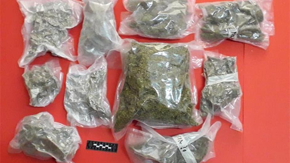 Zadar: Kod mladića (28) našli su 2,7 kilograma marihuane
