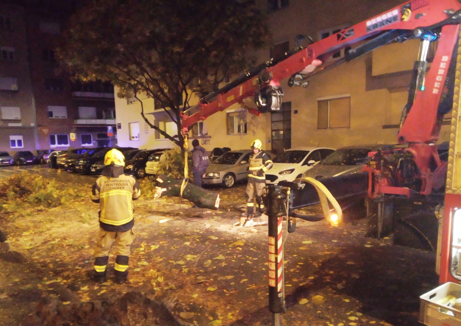 Ne smiruje se vremenski kaos: Istra pod vodom, Zagreb i istok Hrvatske na udaru olujnog vjetra