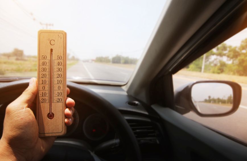 Brza reakcija vatrogasaca spasila šestomjesečnu bebu iz zaključanog automobila u Osijeku