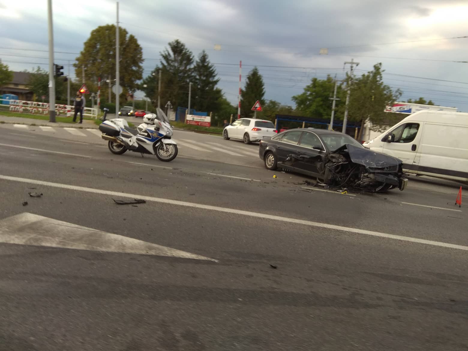 FOTO: U velikoj prometnoj nesreći na Branimirovoj sudjelovalo pet automobila
