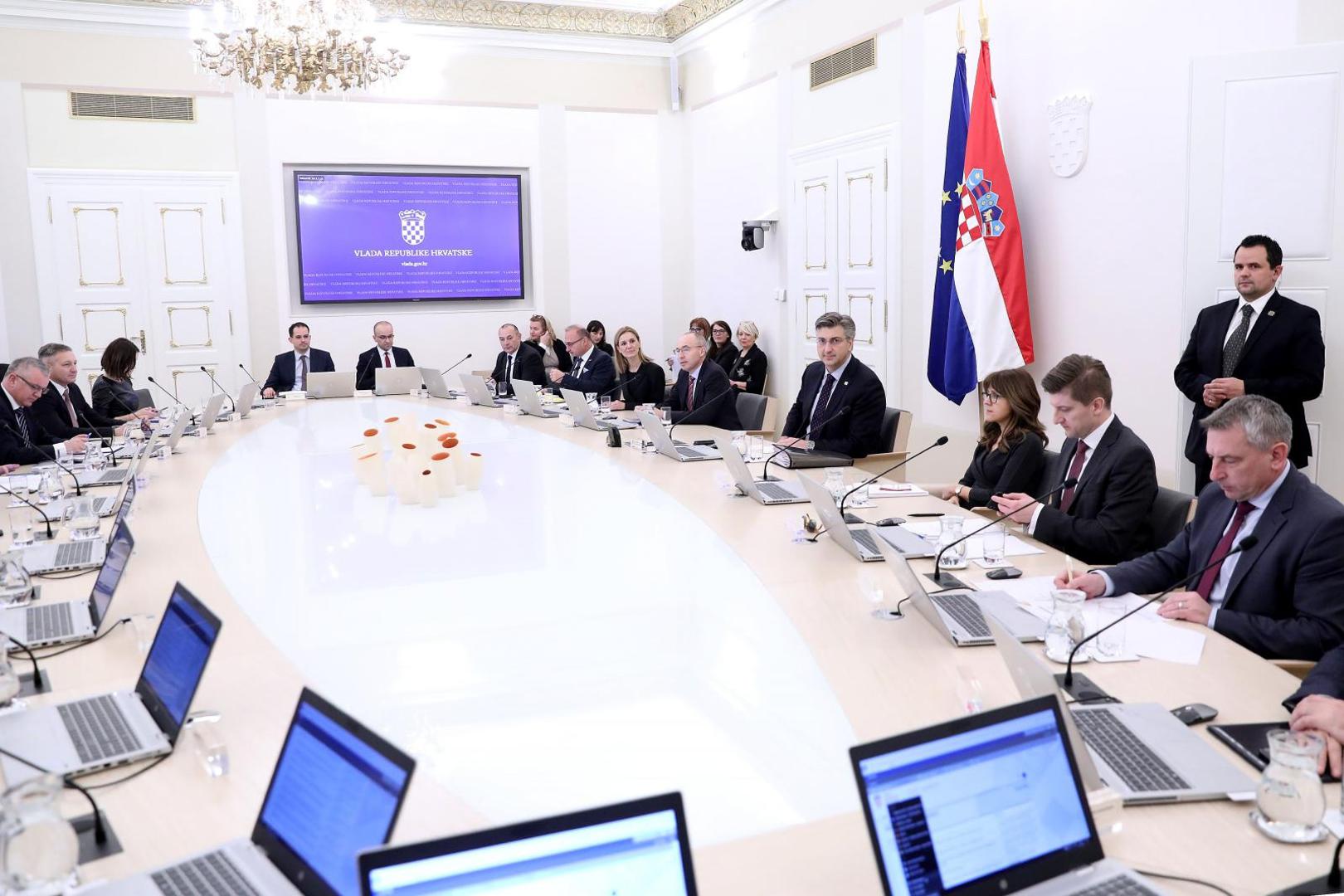 U 3 godine iz Vlade otišlo 14 ministara, Letica: Treba vratiti sigurnosnu provjeru