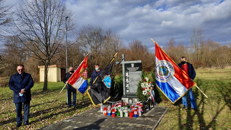 NISU ZABORAVLJENI! U ŠPANOVICI Odana počast četvorici pripadnika 123.brigade HV-e. Napustili su fakultet i posao i išli braniti Hrvatsku!