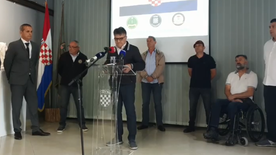 'Nitko mi ne može zabraniti da odem odati čast grbu HOS-a'