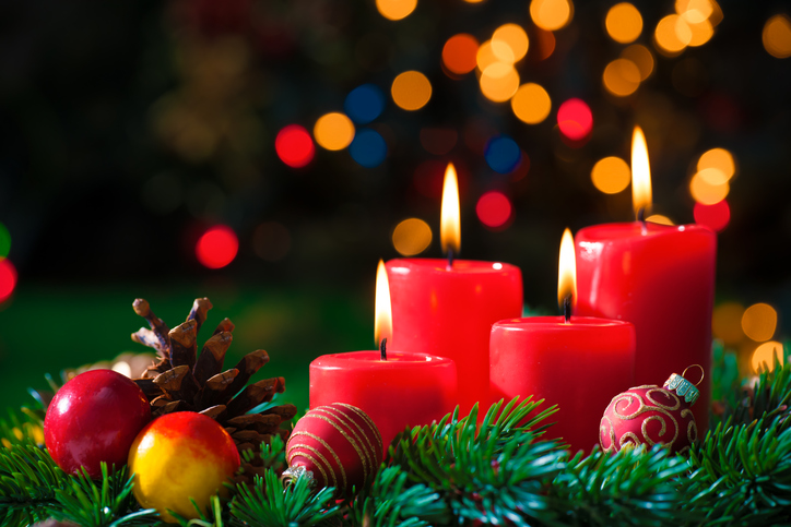 Prva nedjelja Došašća – simbolika adventskog vijenca i paljenja prve svijeće