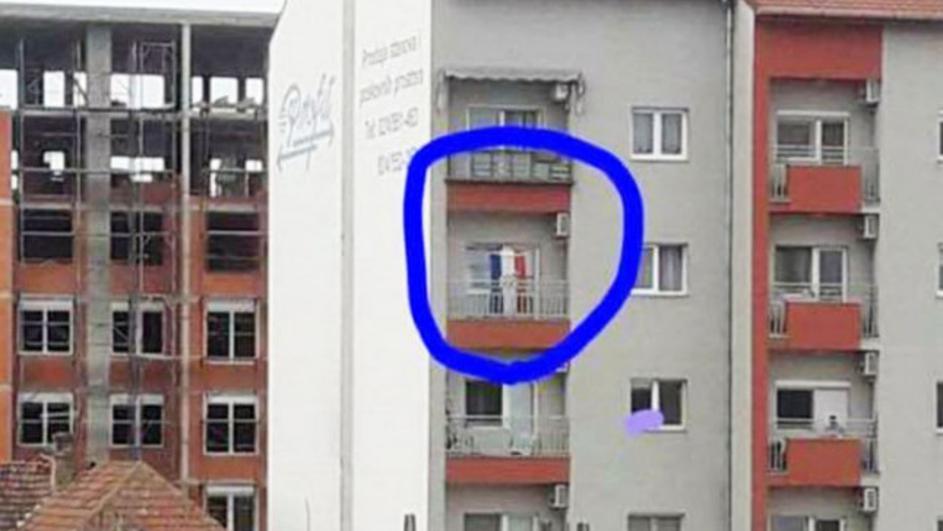 Ako mogu to Srbi u Hrvatskoj, zašto nebi mogao Hrvat u Srbiji: Mahao hrvatskom zastavom i puštao Thompsona usred grada!