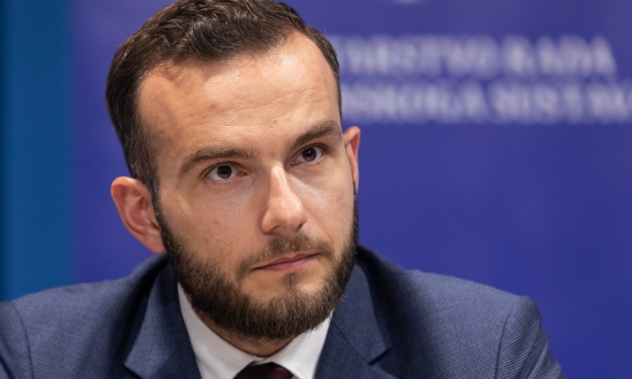 Aladrović o povećanju plaća javnim službama: 'Nadam se da će svi shvatiti posljedice koronakrize, moramo spasiti gospodarstvo'
