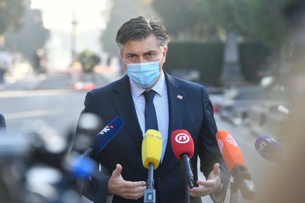 Plenković na Mirogoju: Nitko od nas nikad nije govorio o policijskom satu
