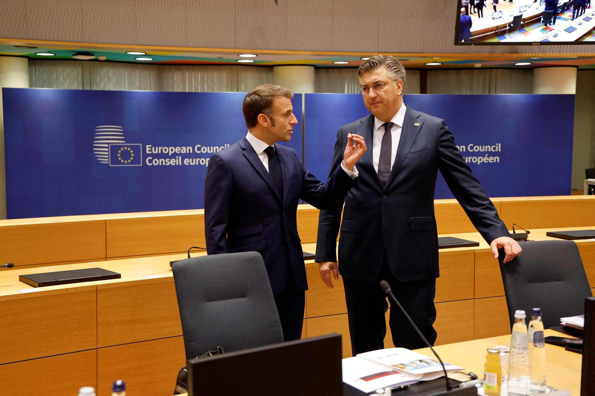 PREMIJER PLENKOVIĆ ‘Na prvom ispitu pala su 54 nesretnika! Ovdje u Bruxellesu me pitaju: Gdje su ti Hrvati? Što oni hoće?‘