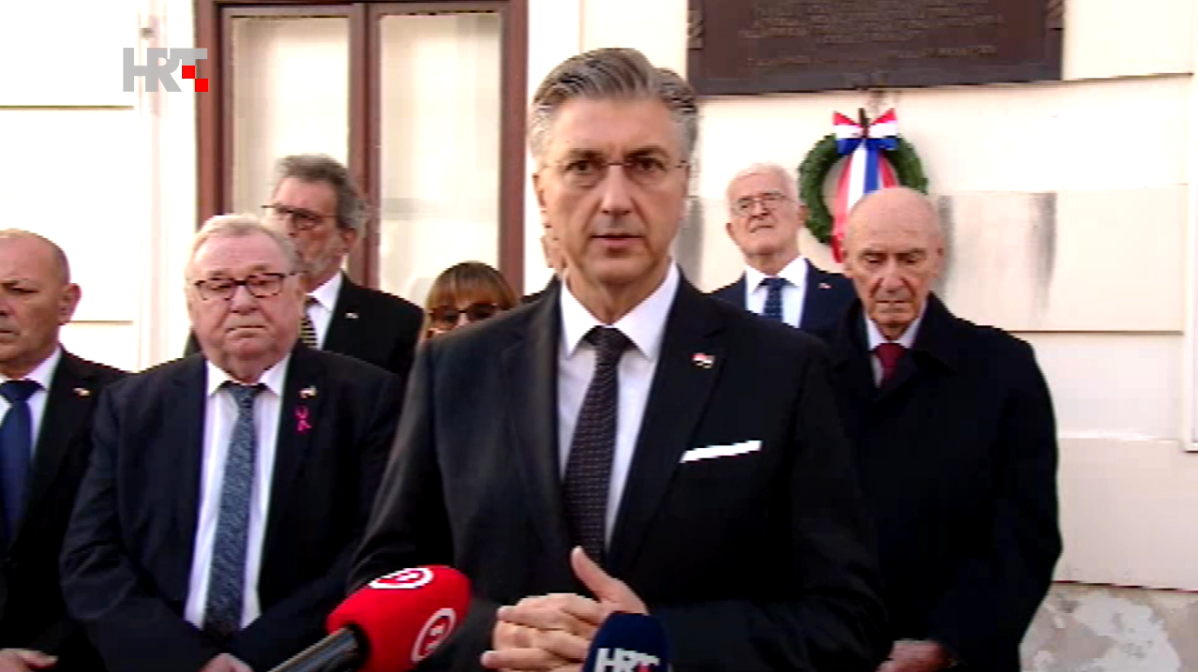 Obilježena 34. godišnjica raketiranja Banskih dvora: „Pokušali su uništiti hrvatski državni vrh, ali nisu uspjeli“ ,,,,,,,