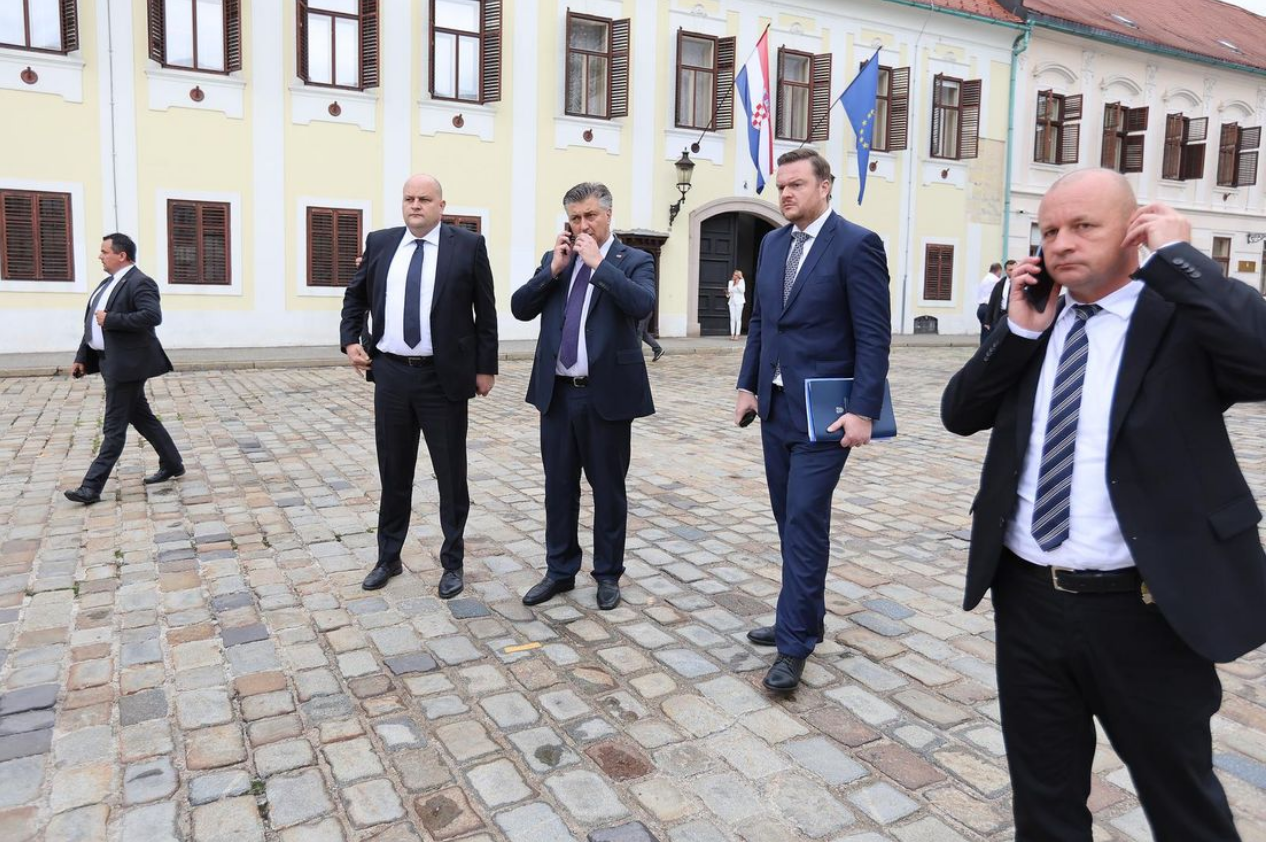 Plenković izišao na Markov trg: Svjedočio šokantnim scenama zapaljenja, odmah je nazvao jednog ministra