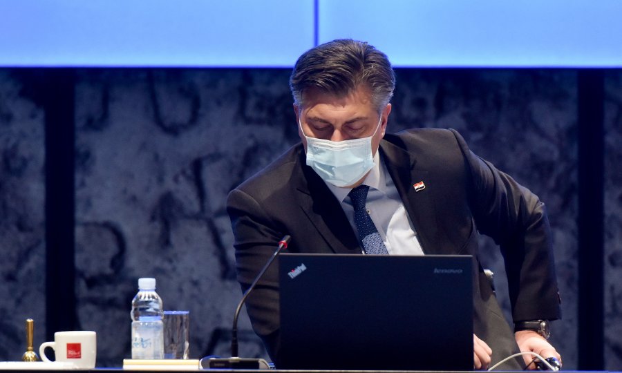 Plenković: Intencija je da se od 1. ožujka otvore terase ugostiteljskih objekata