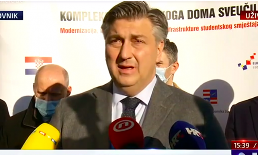 Plenković poslao poruku u Rijeku: Nema teoretske šanse da ne preporučuju cijepljenje AstraZenecom starijima. To je nedopustivo, promijenit ćemo zakon!