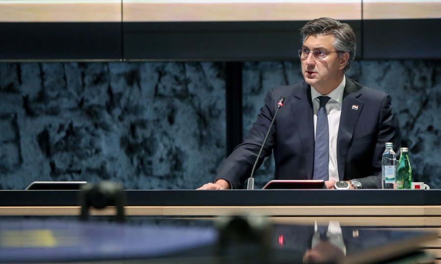 Pogledajte kako je vlada presložila proračunske troškove kako bi pokrpala koronakrizu