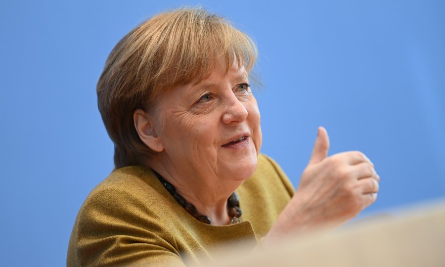 Angela Merkel: Ja imam 66 godina i ne pripadam skupini preporučenoj za AstraZenecu