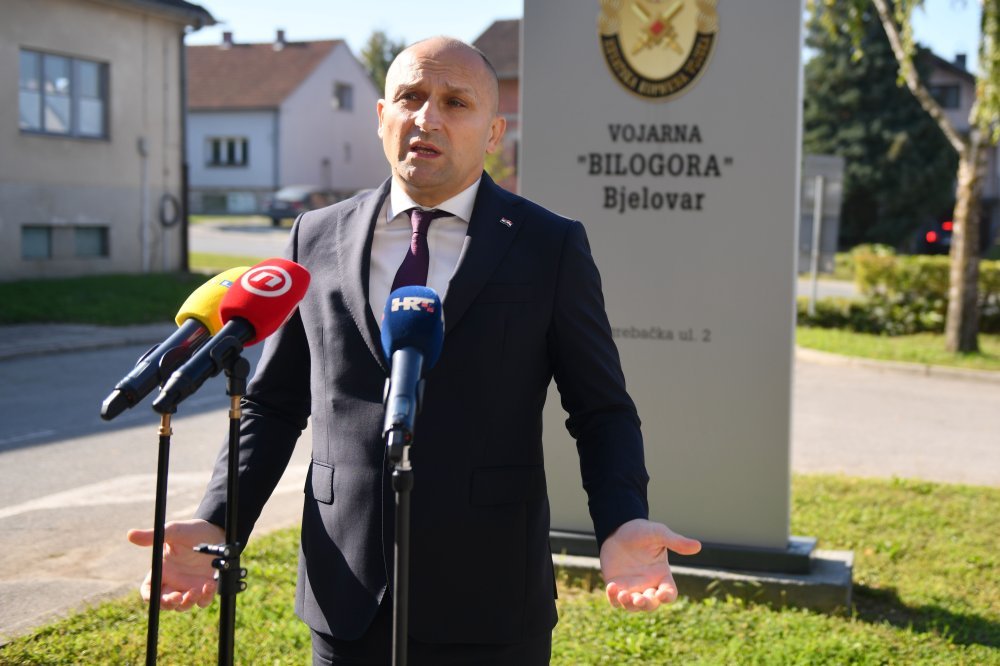 Anušić: Bošnjaci su pobjegli iz zaselaka u Republici Srpskoj. Postoji neposredna ratna prijetnja