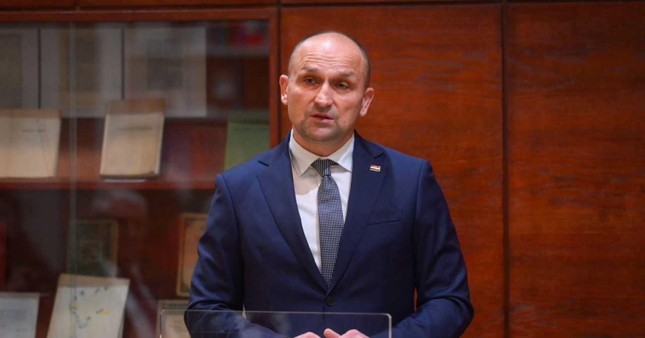 ANUŠIĆEV TRENUTAK ISKRENOSTI  ‘Rusiji ne možemo ništa, Mađarska je opasna poput Srbije, a što mi radimo? Trošimo milijarde na robotaksije i maslačke!‘