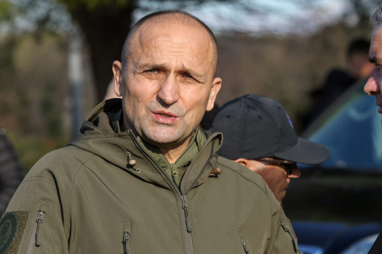 “Gdje ste bili 1991.?” – Anušić brutalno spustio novinarima i ljevici zbog napada na Čavoglave!