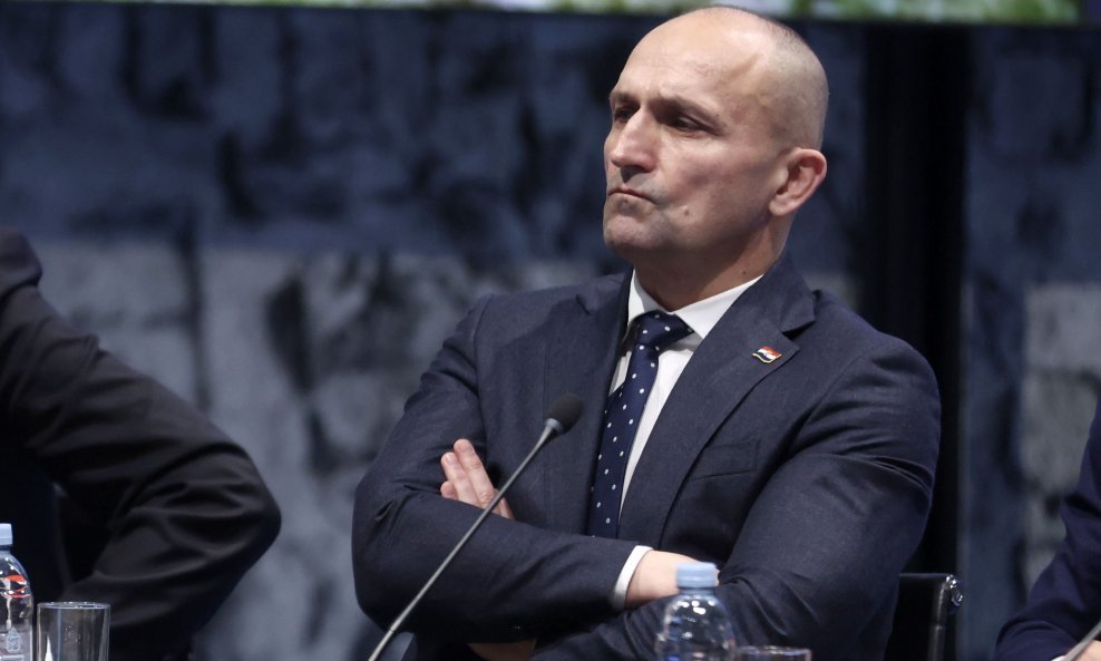 Anušić napao Tomaševića: Narodu i rukometašima je ukrao zasluženu proslavu
