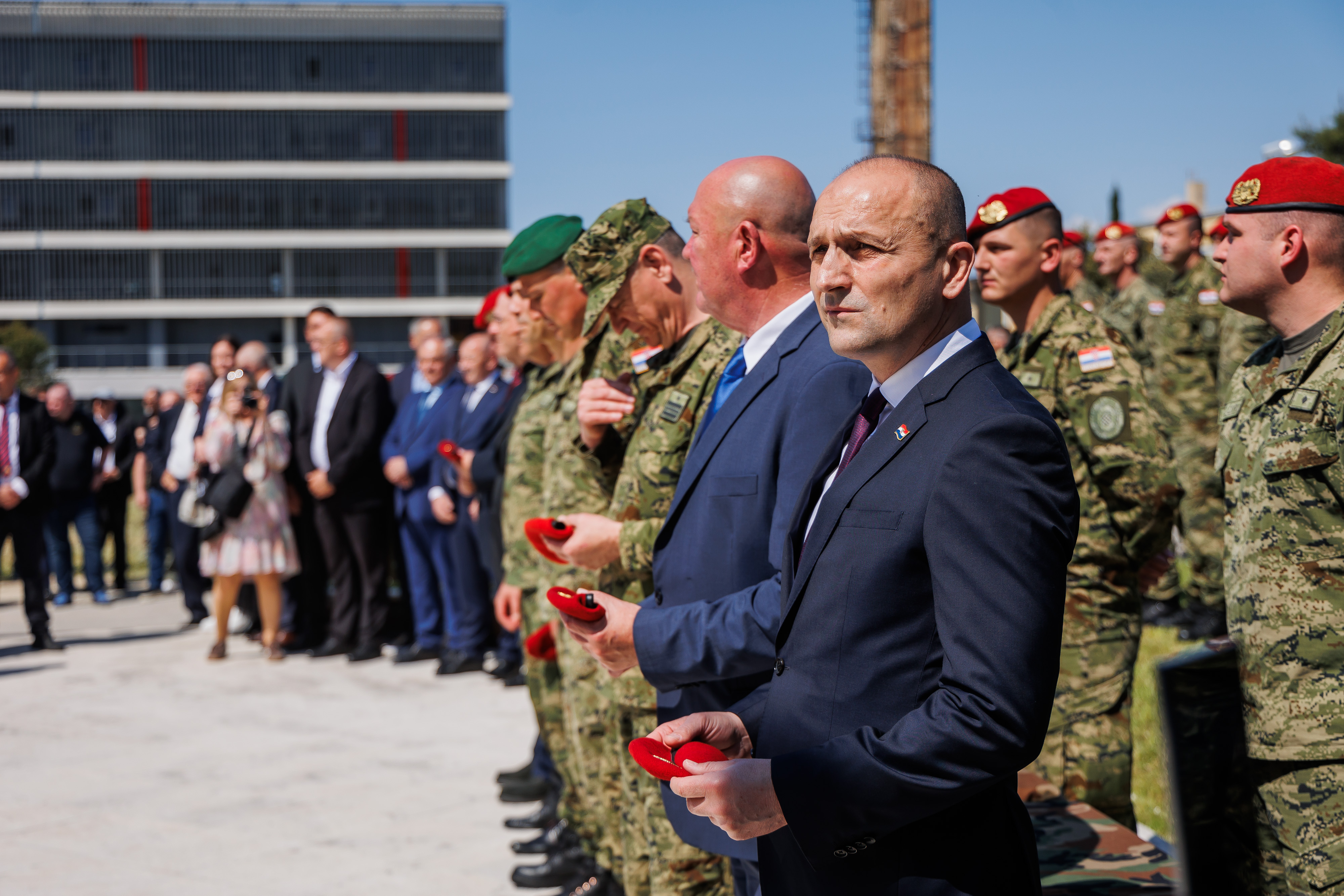 ANUŠIĆ U PARIZU Kada ćemo dobiti francuske haubice i je li Hrvatska spremna masovno proizvoditi dronove?