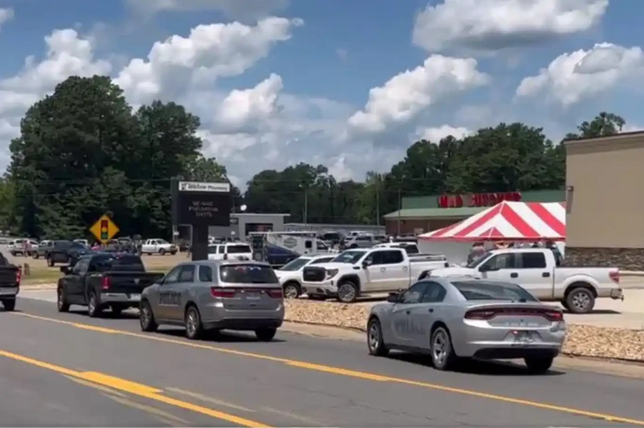 Tragedija u supermarketu u Arkansasu: Troje mrtvih, 11 ranjenih u pucnjavi