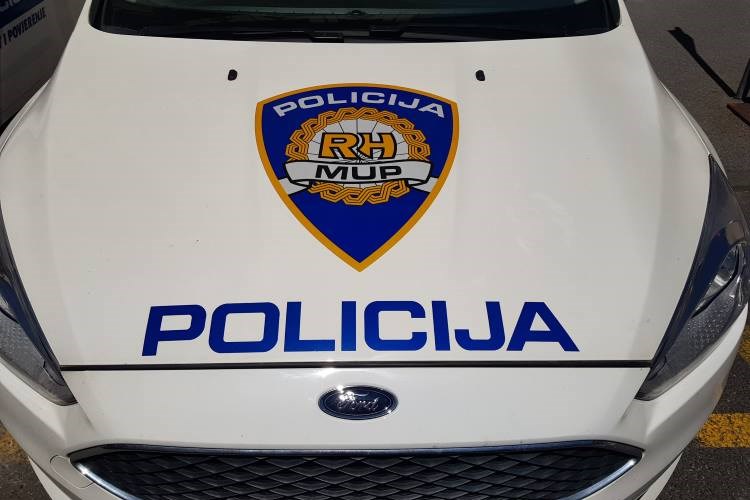 TRAGEDIJA NA PAGU: U teškoj prometnoj nesreći smrtno stradala jedna osoba, policija još ne zna kada se točno sve dogodilo