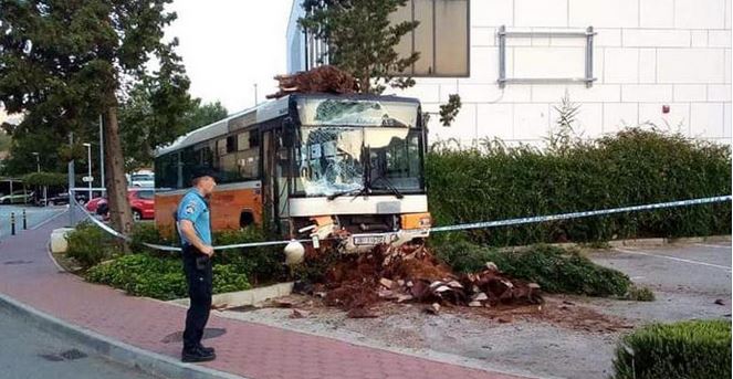 Policija pronašla trojac koji je ukrao autobus i napravio kaos