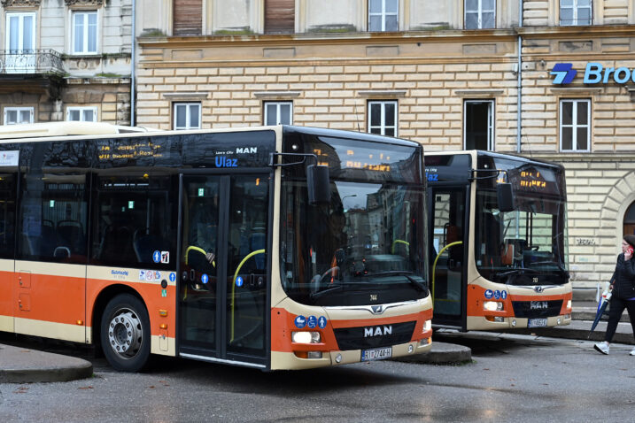 KOLEKTIVNI PREGOVORI  Dva dana do prosvjeda radnika Autotroleja. Sindikat odbio ponudu Uprave o povećanju plaće od 10 posto