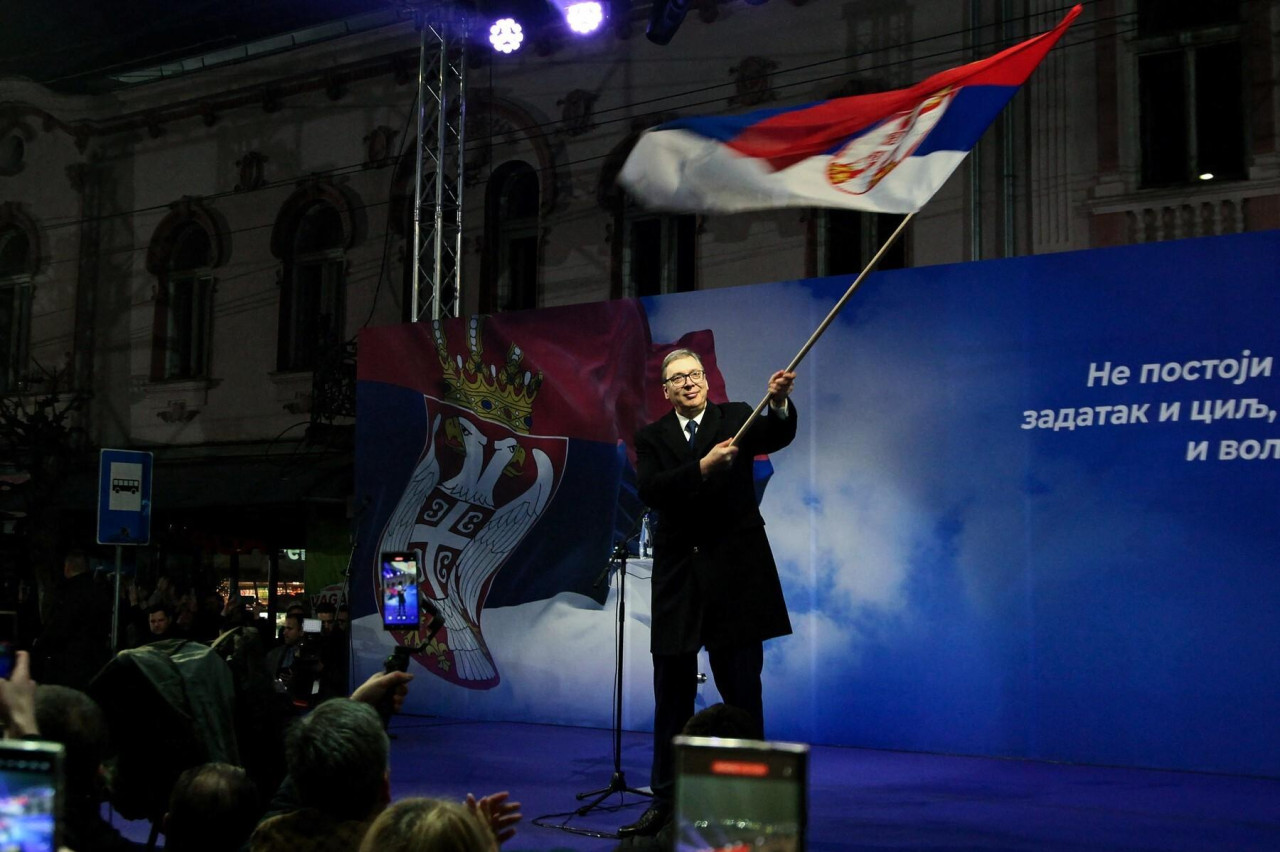 Predvidljiv i sve uplašeniji. Ni Miloševiću nije palo na pamet posegnuti za rješenjem za kojim je posegnuo Vučić!