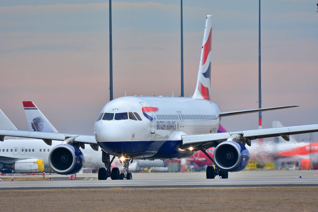 Europski avioprijevoznici i zračne luke upozoravaju na kaos zbog covid potvrda