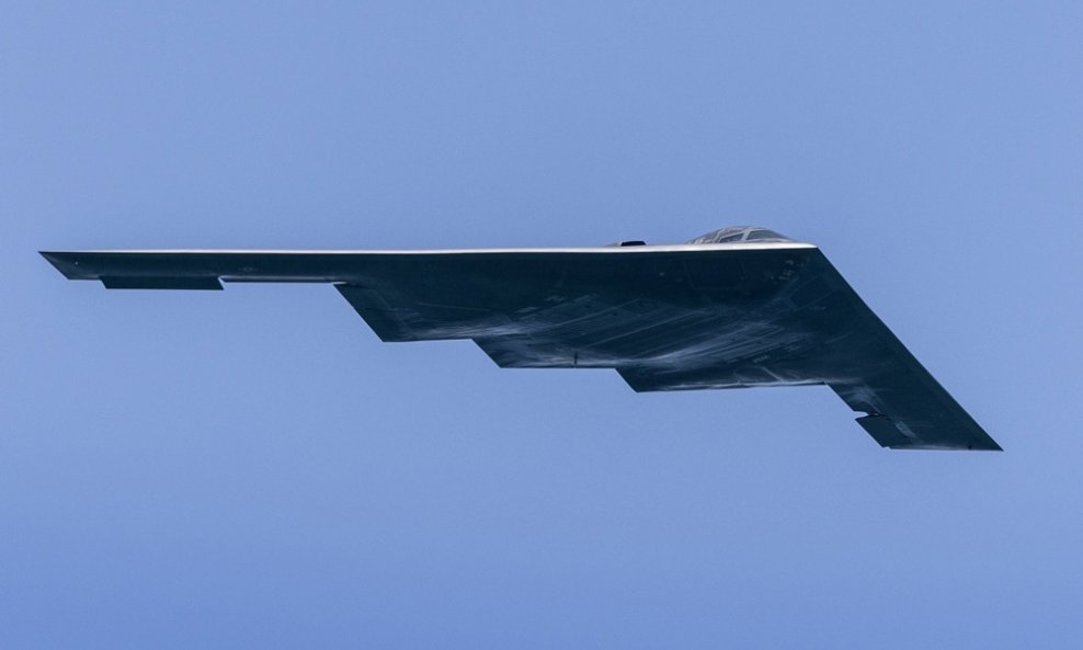 SAD nevidljivim strateškim bombarderima B-2 Spirit gađao skrivene podzemne objekte hutista