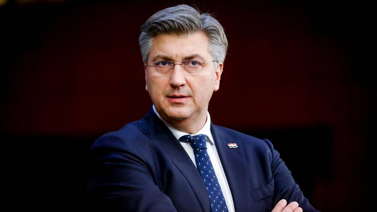 SVAKI TJEDAN, MINISTAR JEDAN Ovo je već zaista previše. Sada mora pasti Vlada, i Plenković konačno mora podnijeti ostavku