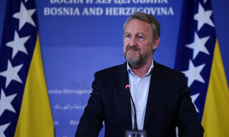 PRIJETNJE RATOM  Amerikanci šokirani Izetbegovićevim huškačkim izjavama