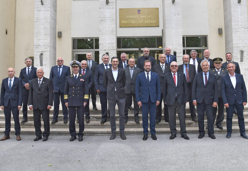Banožić okupio bivše ministre obrane, načelnike Glavnog stožera i predstavnike Generalskog zbora