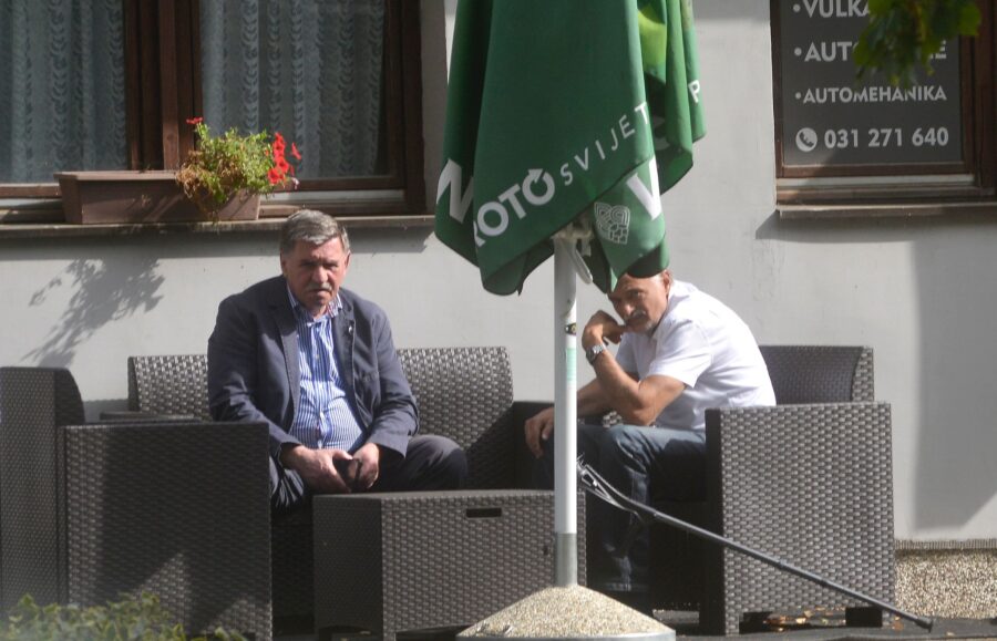 Državni tajnik Horvat potvrdio sastanak s Bedeom: “Bio je na klupi pred kafanom sam”