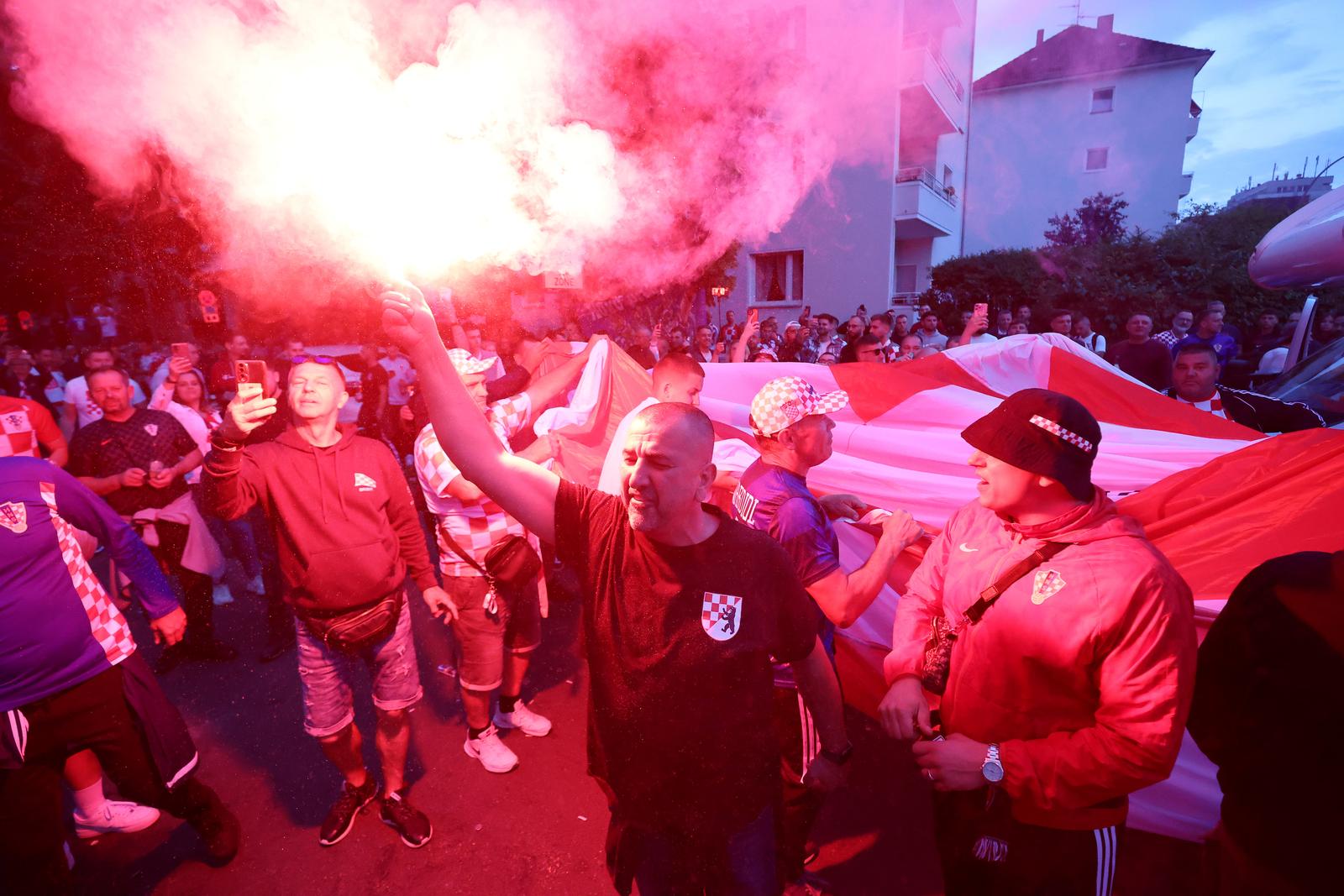 BERLIN POD OPSADOM ’75 tisuća Hrvata protiv pet tisuća Španjolaca, kao da smo u hrvatskom gradu’
