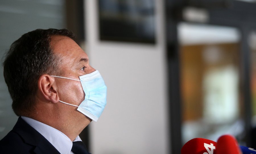 VILI BEROŠ ‘Od utorka kreću brzi testovi. HZZO će formirati cijenu i plaćati tu uslugu za hrvatske građane‘