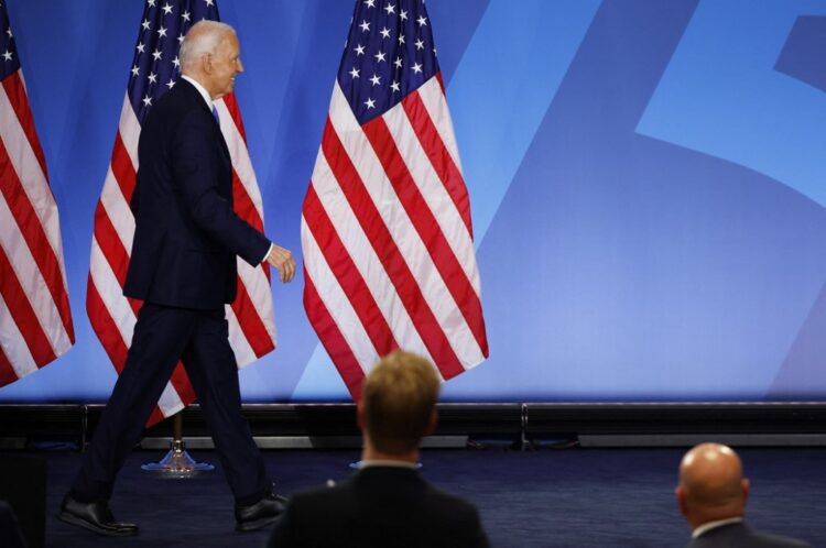 Nakon Zelenskog, Biden pogrešno najavio i vlastitu potpredsjednicu. Nazvao ju je Trumpom