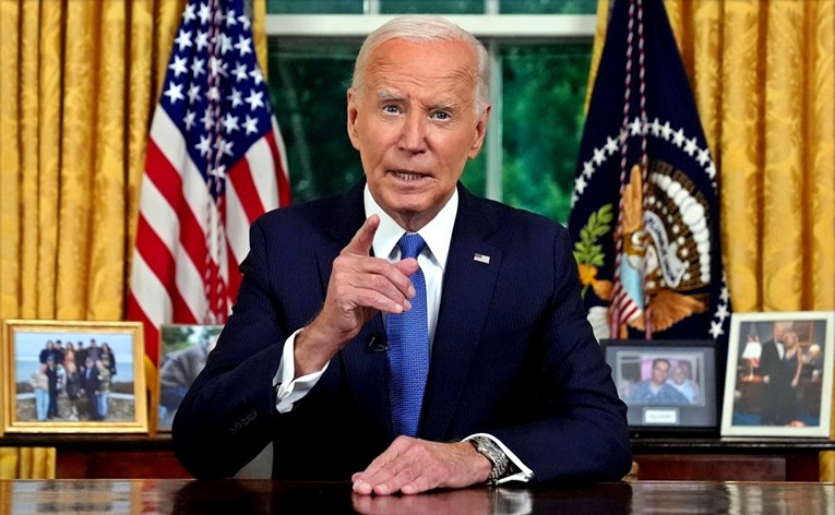 Biden se obratio naciji: Odlučio sam predati baklju, to je najbolji način da ujedinimo našu naciju