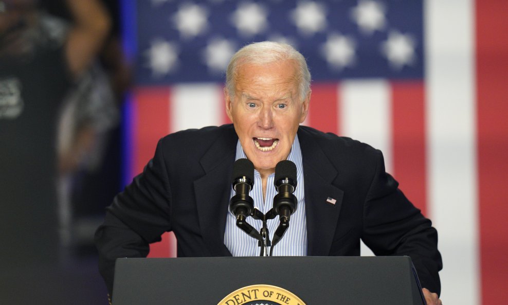 KONVENCIJA NAACP-A  Biden traži zabranu puške kojom je pucano na Trumpa