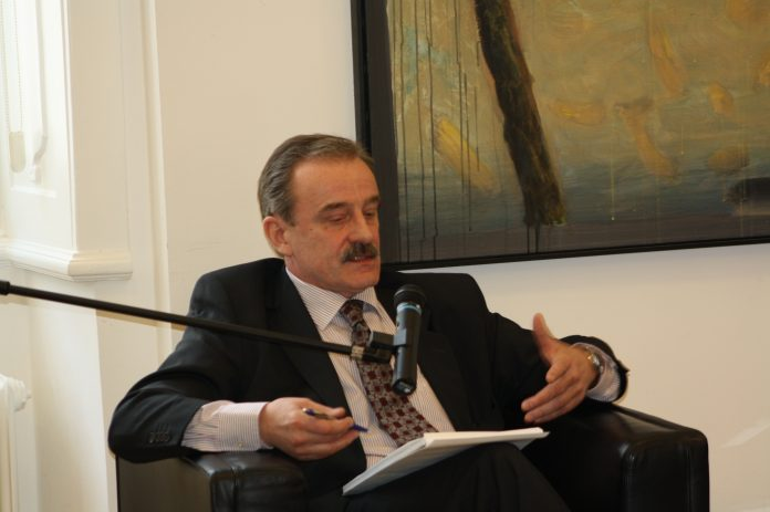 Tko je diplomat i novinar Hidajet Biščević, hrvatski veleposlanik u Beogradu?