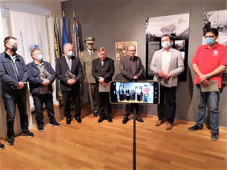 Bjelovarski branitelji s dogradonačelnikom svečano otvorili izložbu uz 30. obljetnicu Domovinskog rata