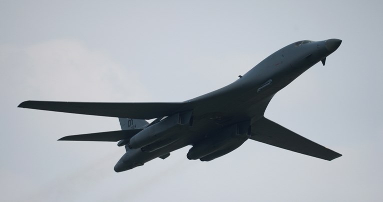 Rusko Ministarstvo obrane: Dva američka bombardera pokušala su prijeći granicu. Otjerali smo ih MiG-om